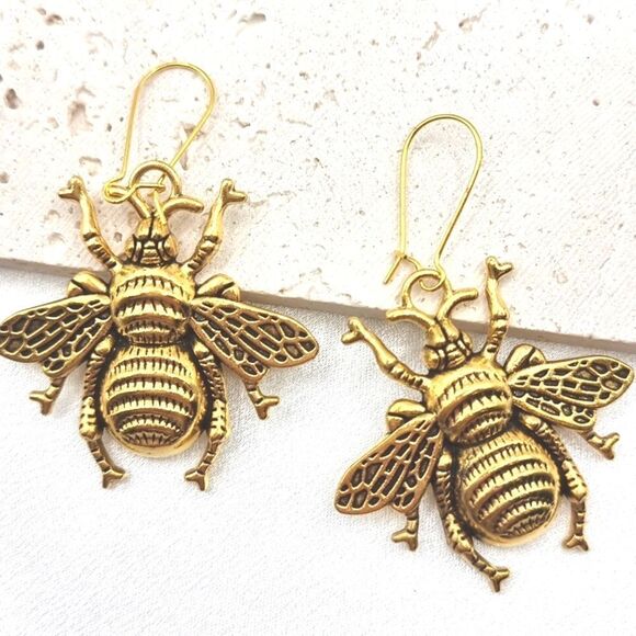 New ZARA Gold bee statement earrings - Picture 5 of 8